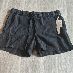 Caslon Women's Charcoal Cargo Shorts